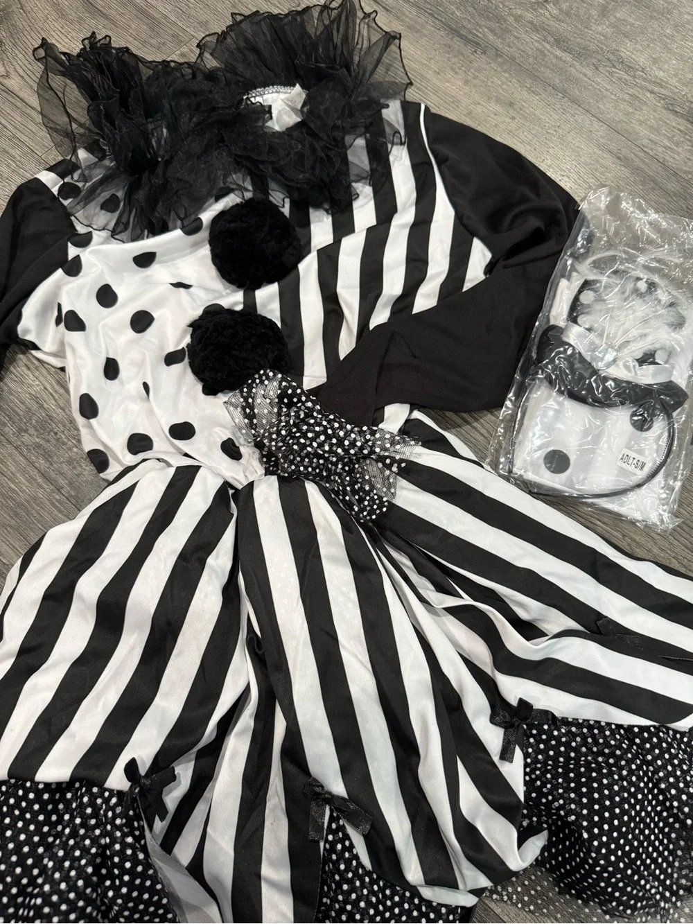 Spirit Twisted Trickster Black and White Kids Costume